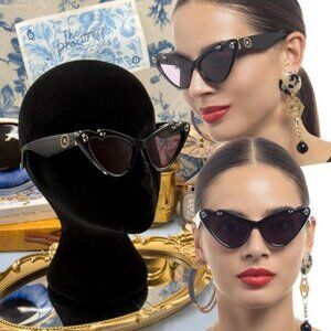 🆕 CAMILLA 🧿 NWOT Flutterby Sunglasses, Black Acetate & Dark Pink Lens